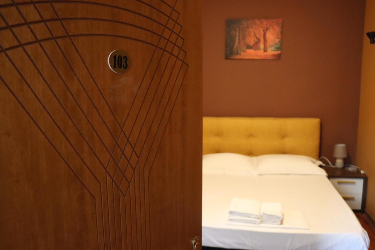 Hotel Ceka Dıraç Dış mekan fotoğraf