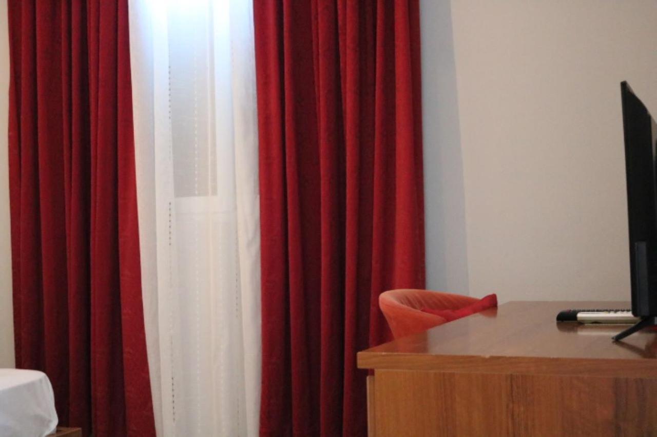 Hotel Ceka Dıraç Dış mekan fotoğraf