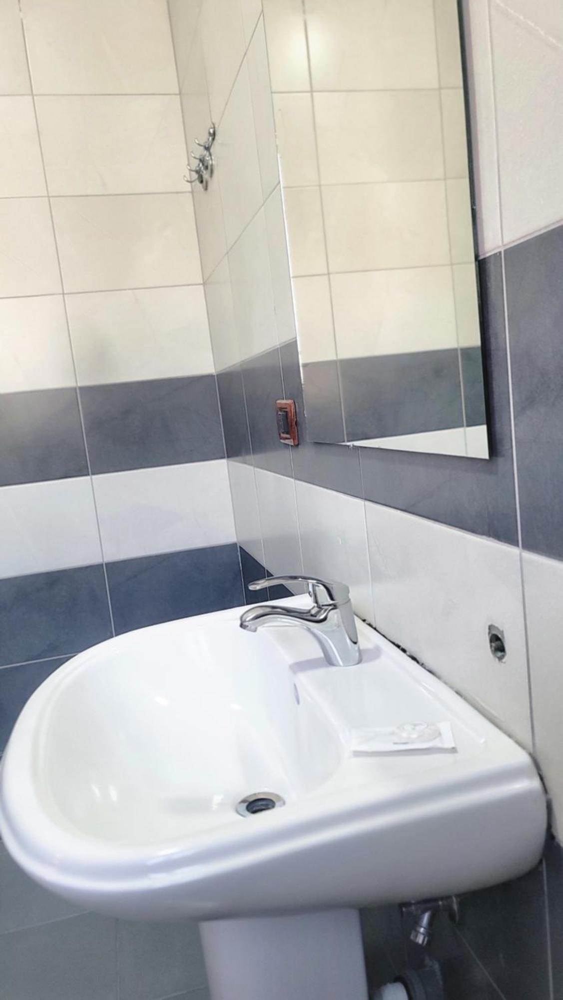 Hotel Ceka Dıraç Dış mekan fotoğraf