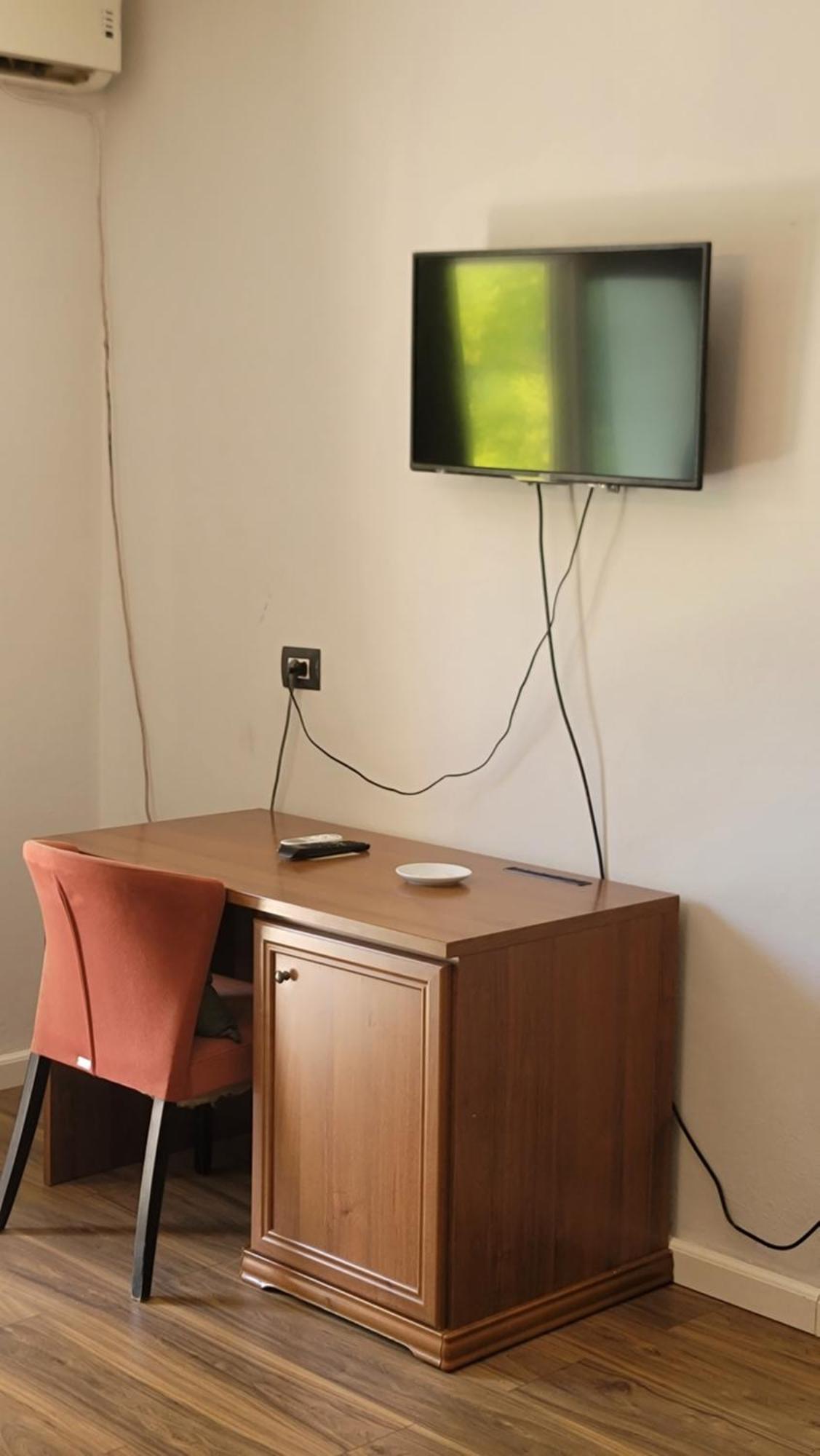 Hotel Ceka Dıraç Dış mekan fotoğraf