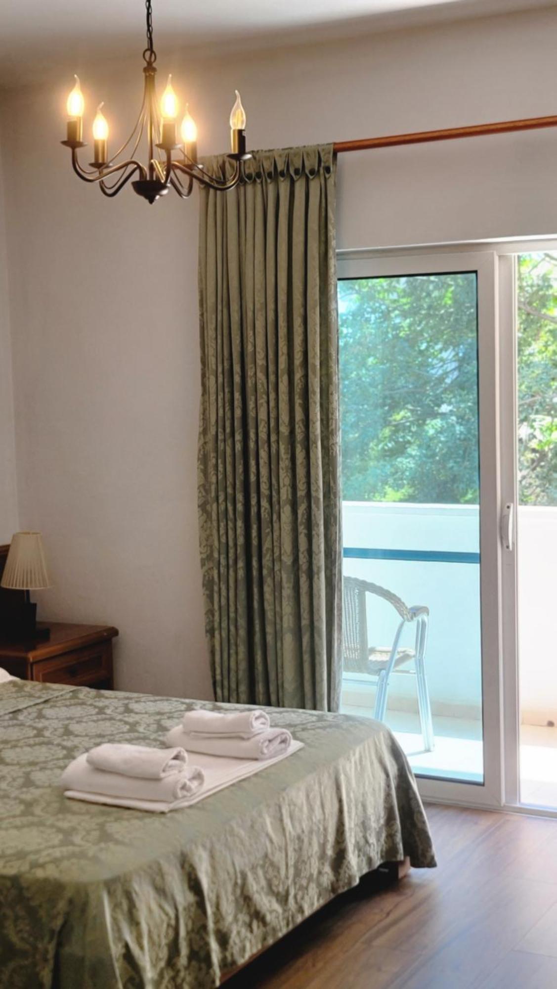 Hotel Ceka Dıraç Dış mekan fotoğraf